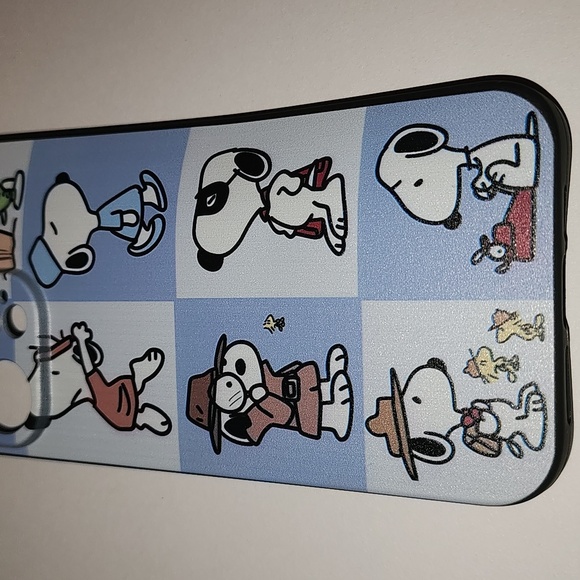 Brand new Apple IPhone 🍎 15 Pro Max   Peanuts Snoopy soft Silicone Phone Case - Picture 3 of 7